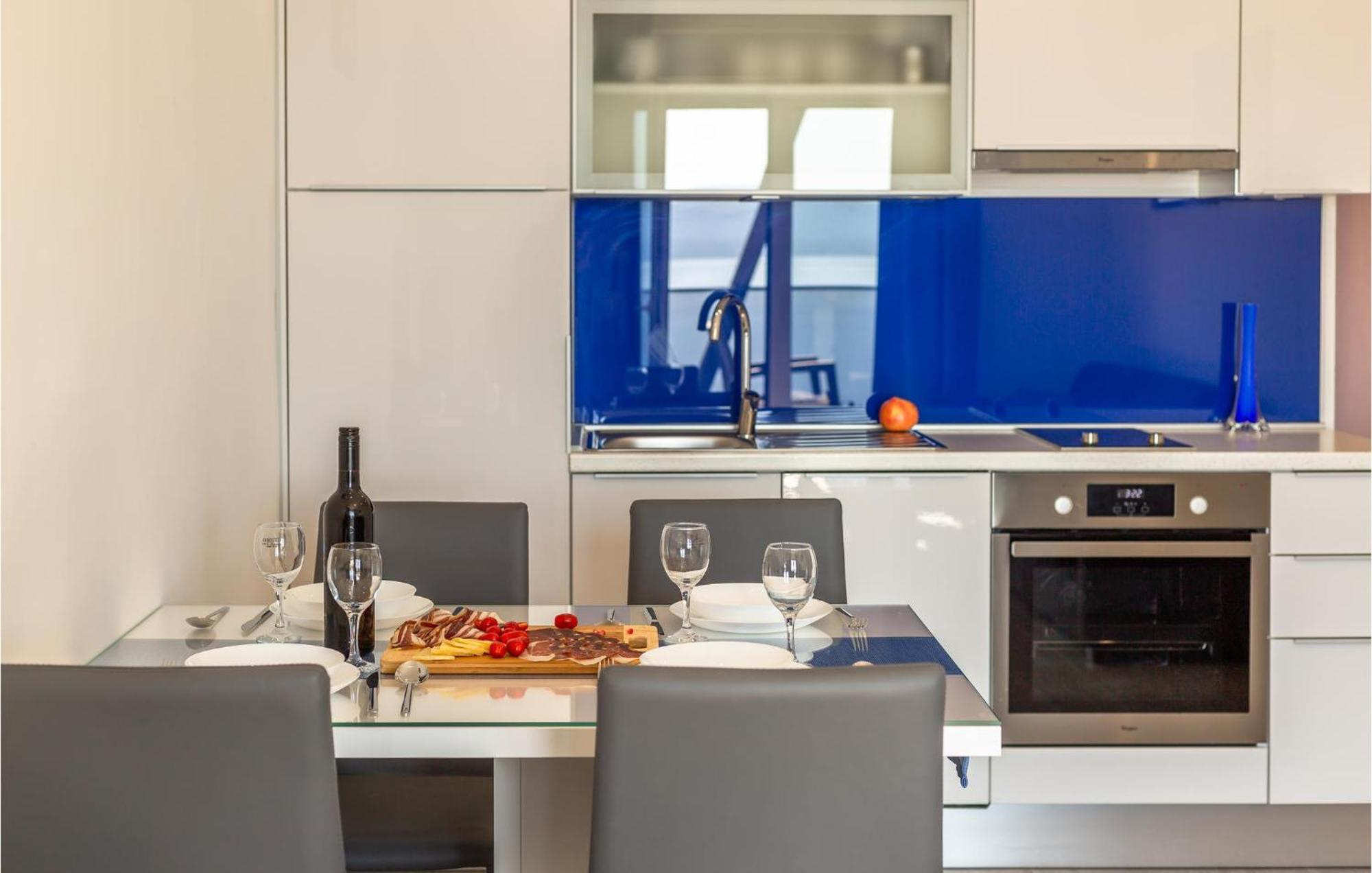 Amazing Apartment In Medici With Kitchen Kutlesa Экстерьер фото
