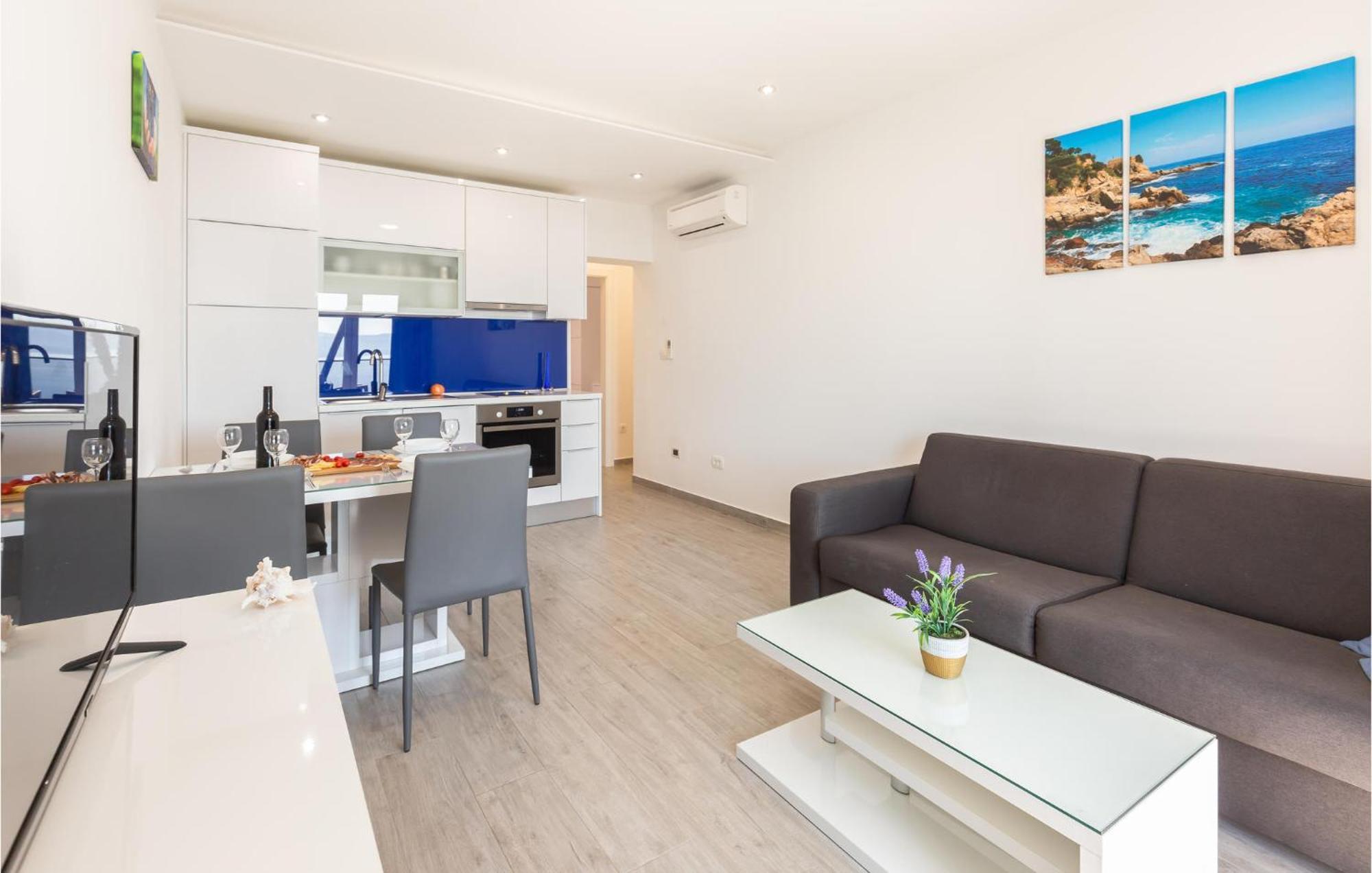 Amazing Apartment In Medici With Kitchen Kutlesa Экстерьер фото