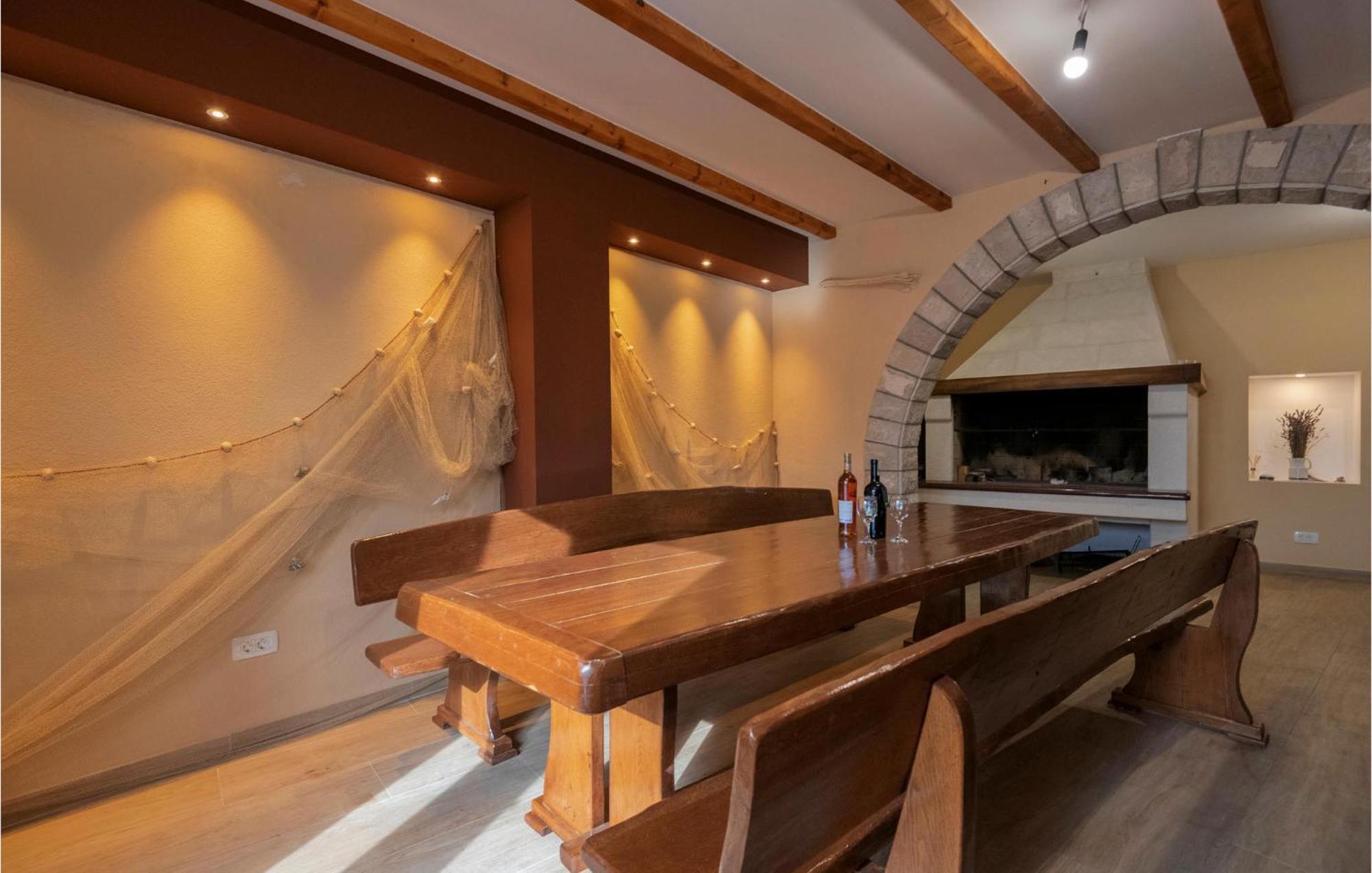 Amazing Apartment In Medici With Kitchen Kutlesa Экстерьер фото